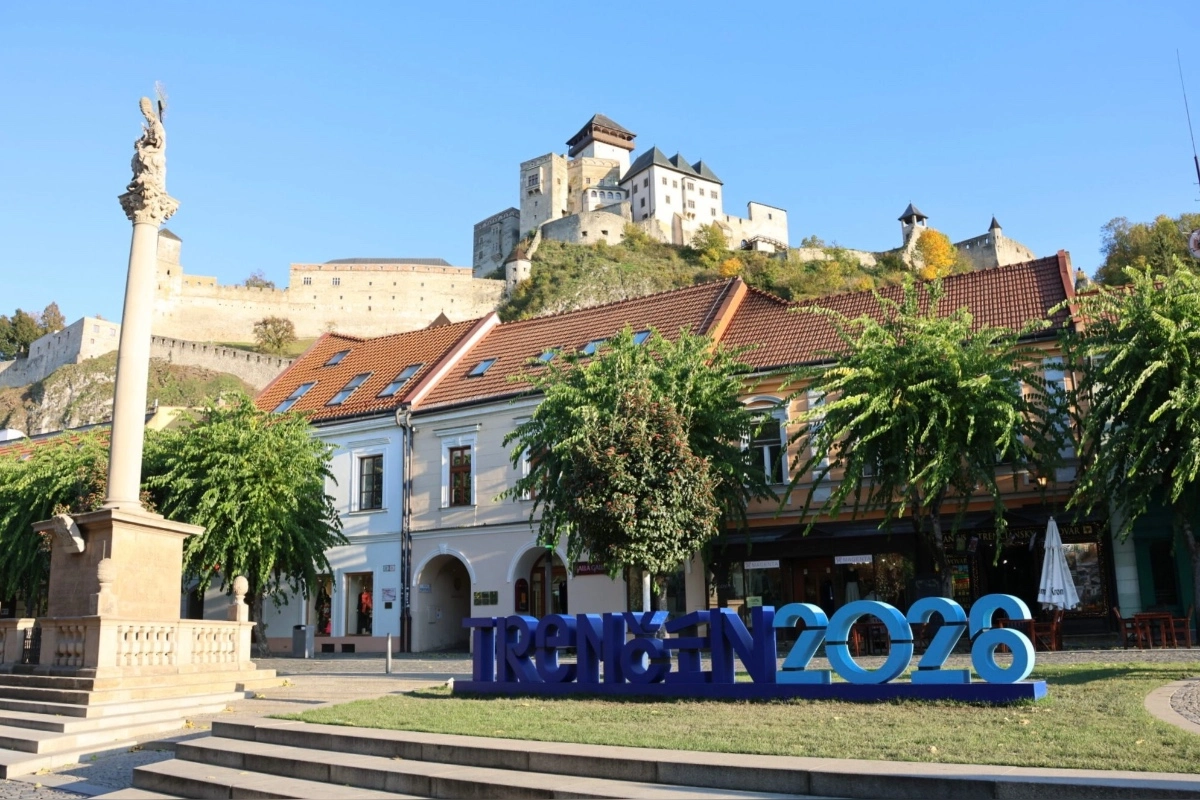 autopozicovna-avis-trencin