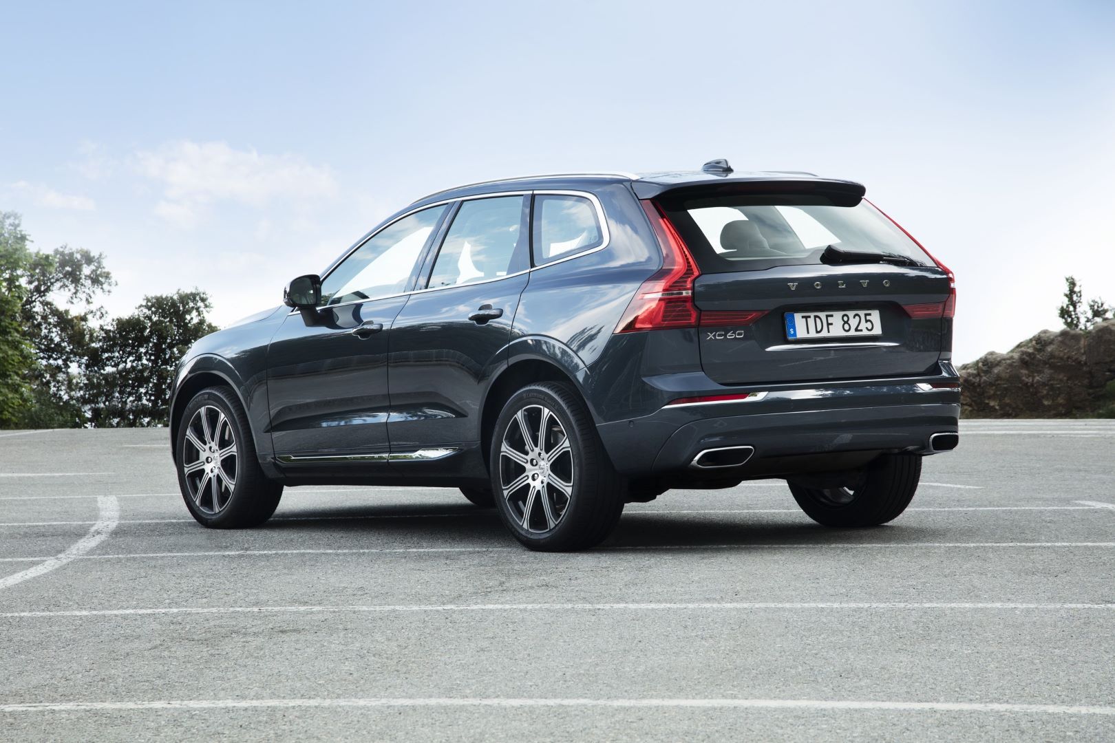 208164_The_new_Volvo_XC60_T6.jpg